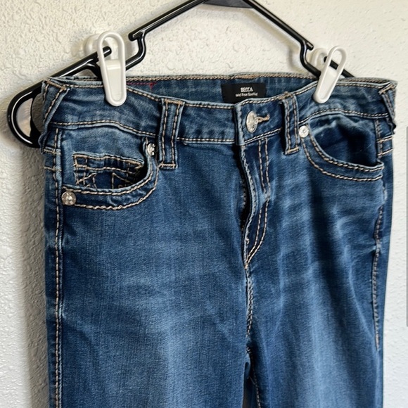 True Religion BECCA Mid Rise Boot Cut Jeans Blue Denim Style Size 29 - Picture 3 of 9